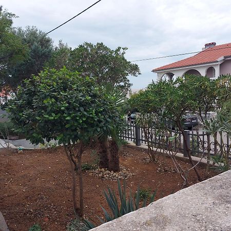 Apartman Zahira Karlobag Ngoại thất bức ảnh