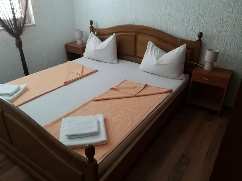 Apartman Zahira Karlobag Ngoại thất bức ảnh