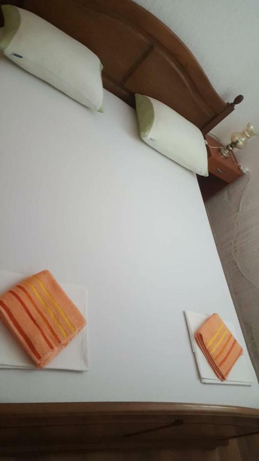 Apartman Zahira Karlobag Ngoại thất bức ảnh
