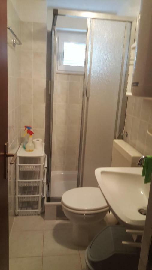 Apartman Zahira Karlobag Ngoại thất bức ảnh
